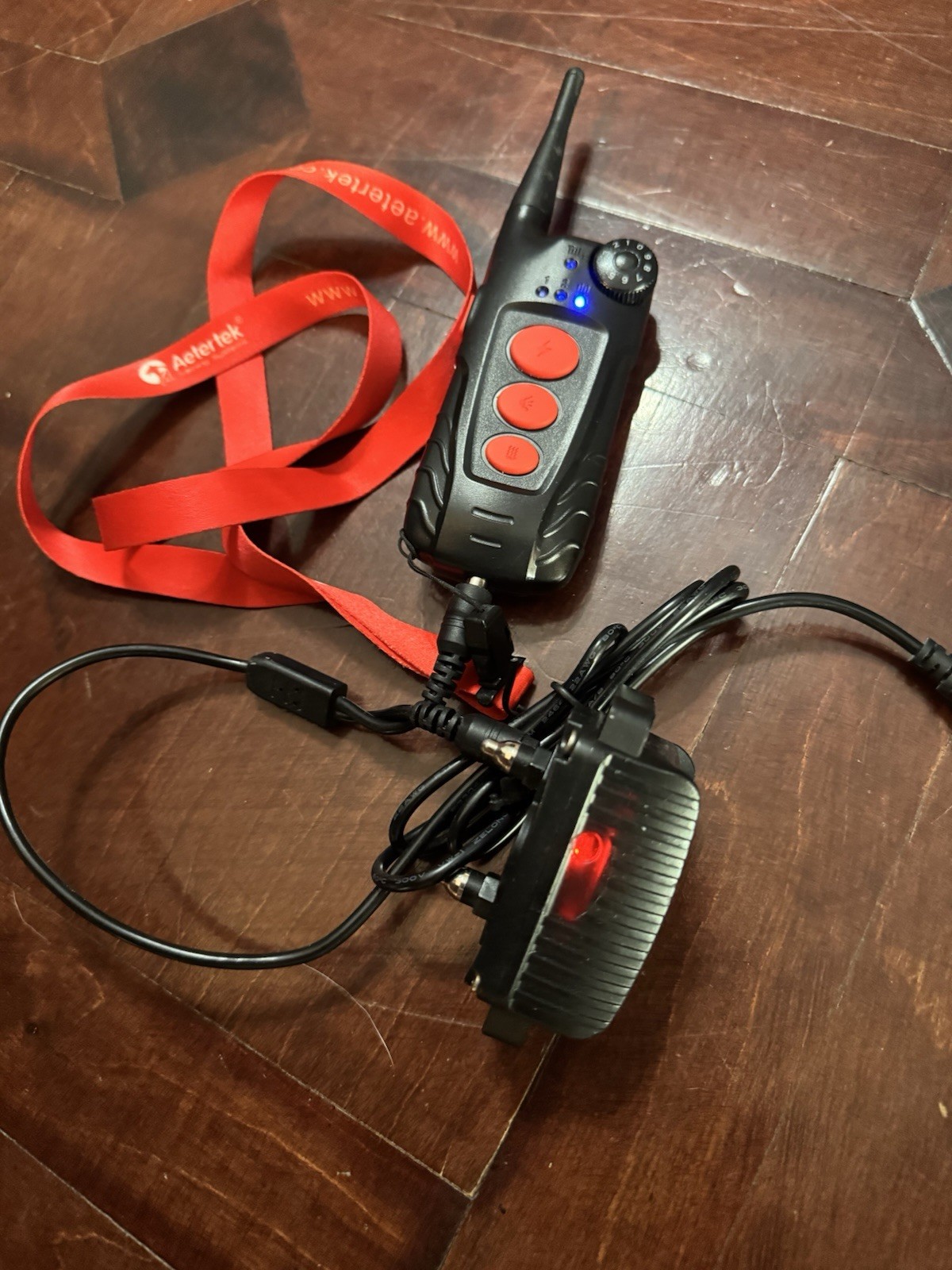 AETERTEK AT-918C Dog Training Remote, Receiver, and Charger