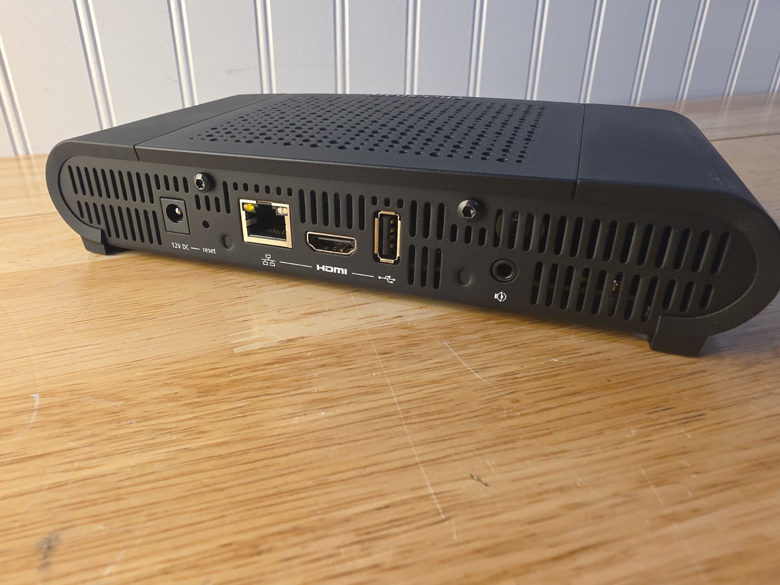 Barco ClickShare CS-100 Wireless Presentation System R9861510 (Unit Only)