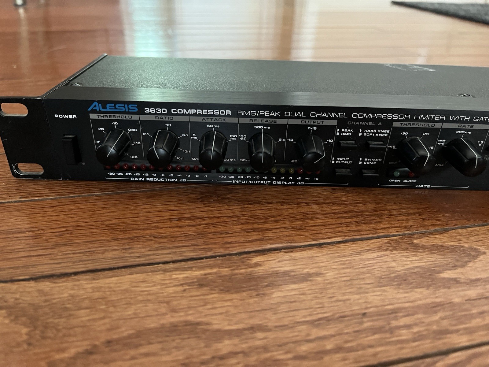 Alesis 3630 Dual Channel Compressor/Limiter w/ Gate Sidechain Insert 1U Rack
