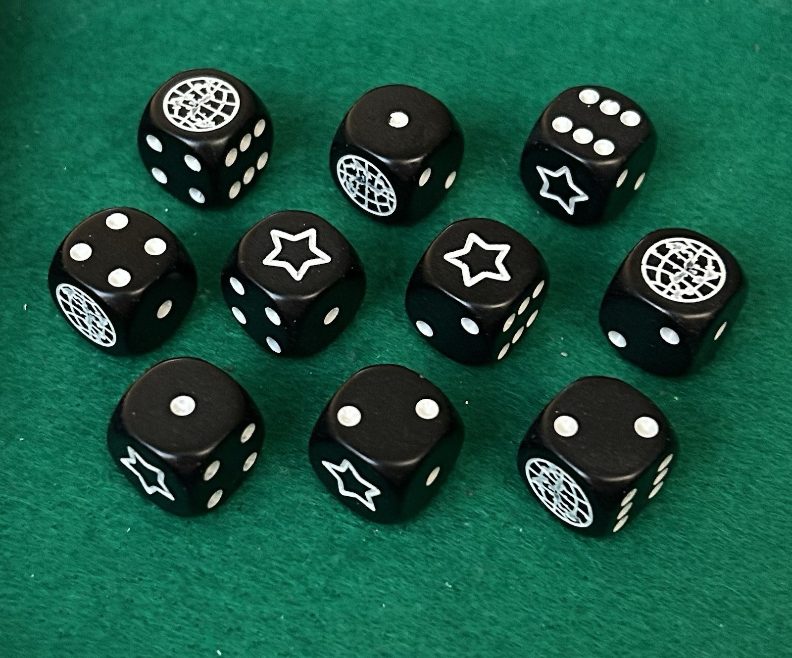 Chessex dice lot - D6 - Black Six-sided Dice with White Pips