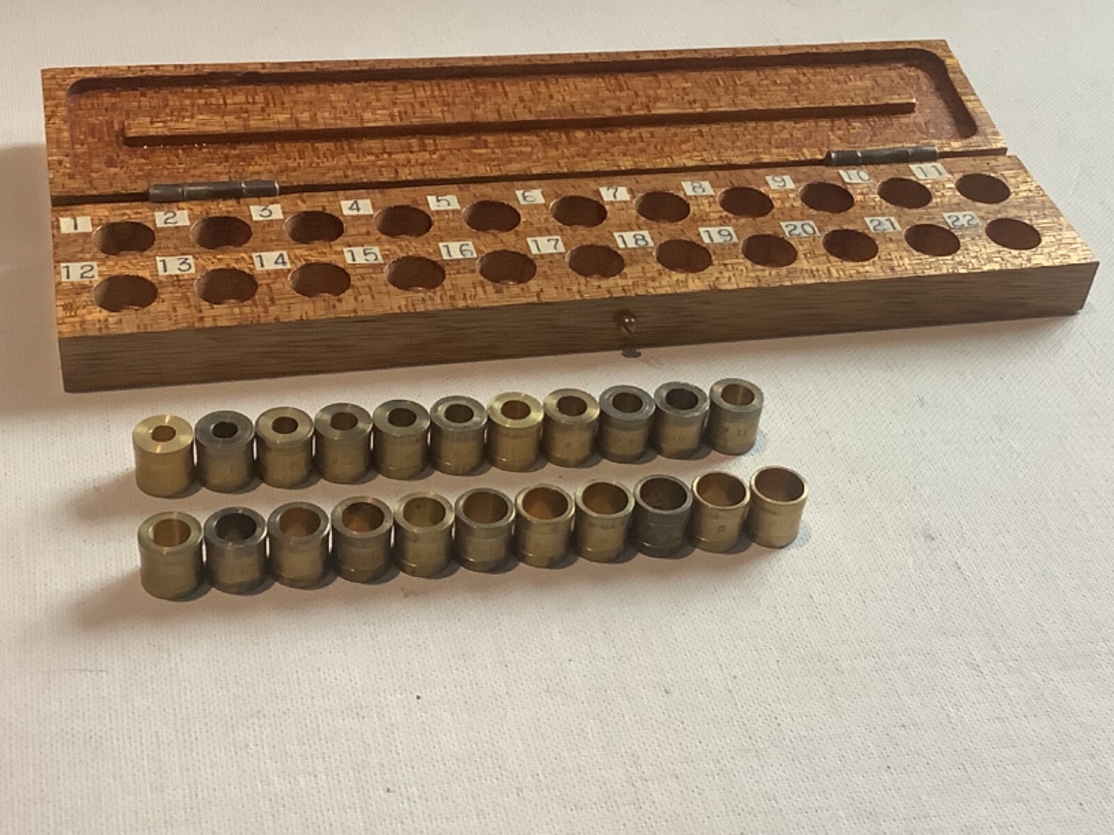 VINTAGE PACIFIC HORNADY PISTOL POWDER BRASS BUSHINGS FULL SET 22 IN CUSTOM WOOD