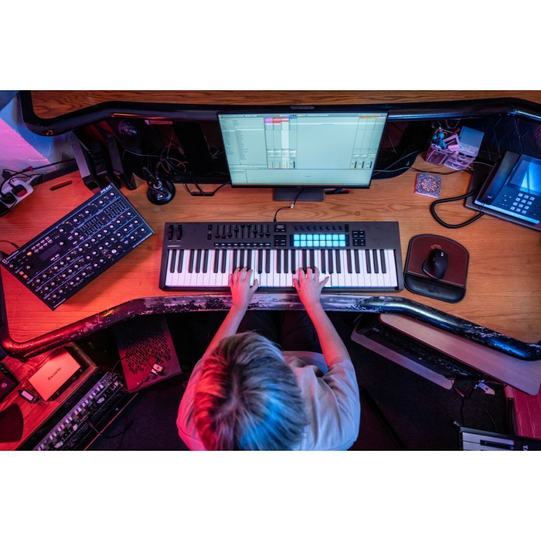 Novation Launchkey 61 MK4 61 Key USB MIDI Compact DAW Keyboard Controller