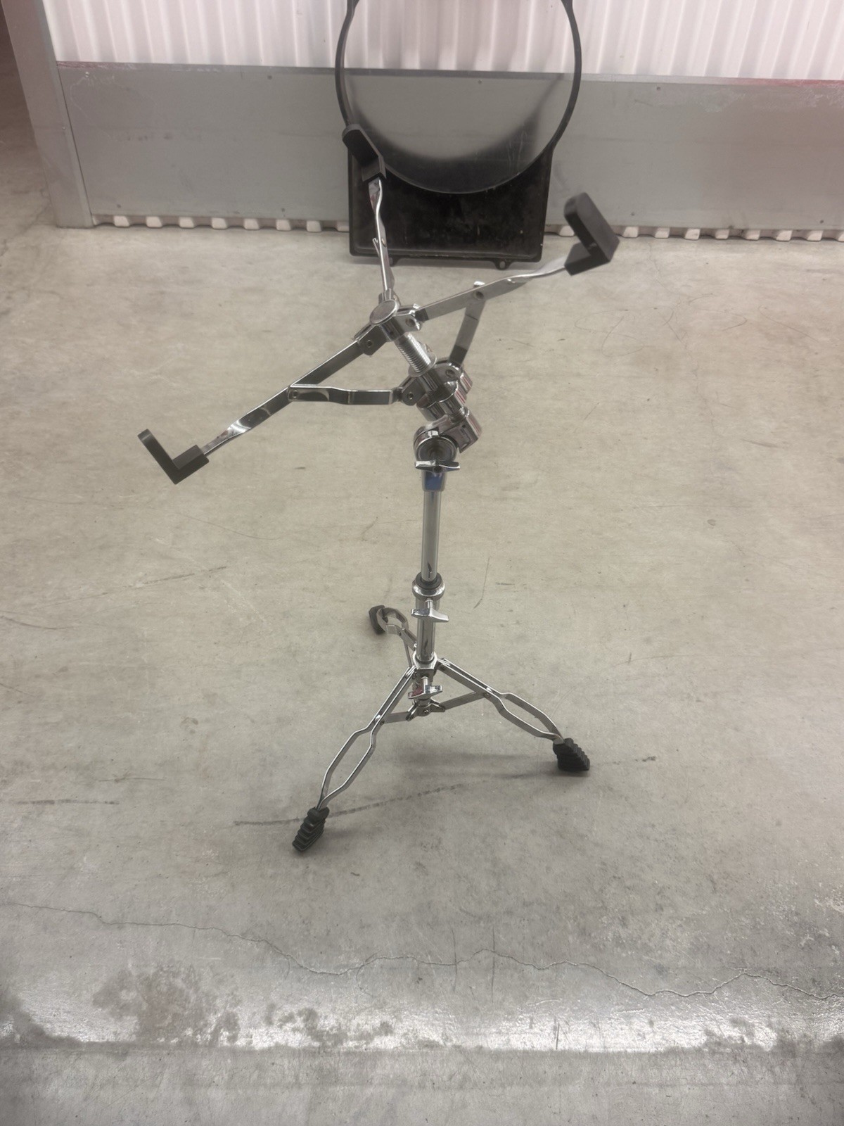 Height-Adjustable Tripod Snare Drum Stand, Metal/Rubber, Chrome Silver/Black