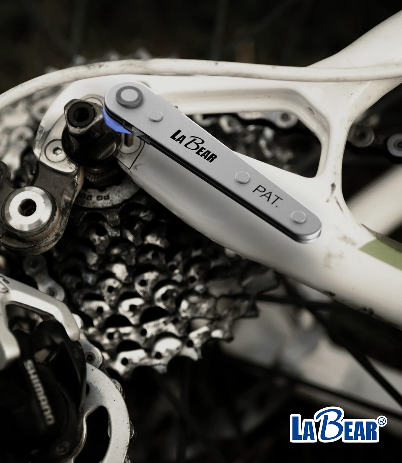 LABEAR Ultra Low Profile 12pc Ratchet and Bits Set, Blue