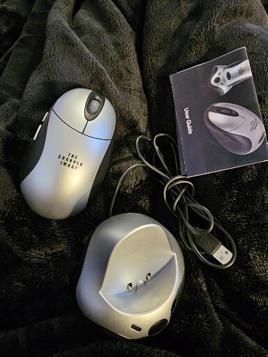 The Sharper Image Wireless Mouse & Charger SCA61 2.4 GHZ