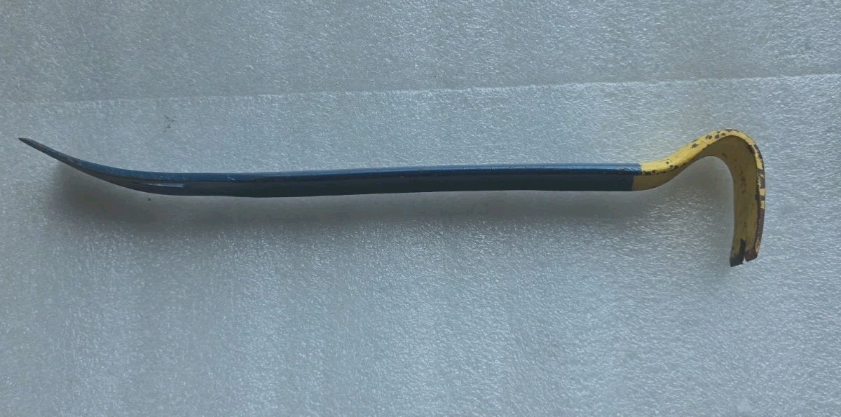 Eastwing HB-15 Pry Bar 15 " long