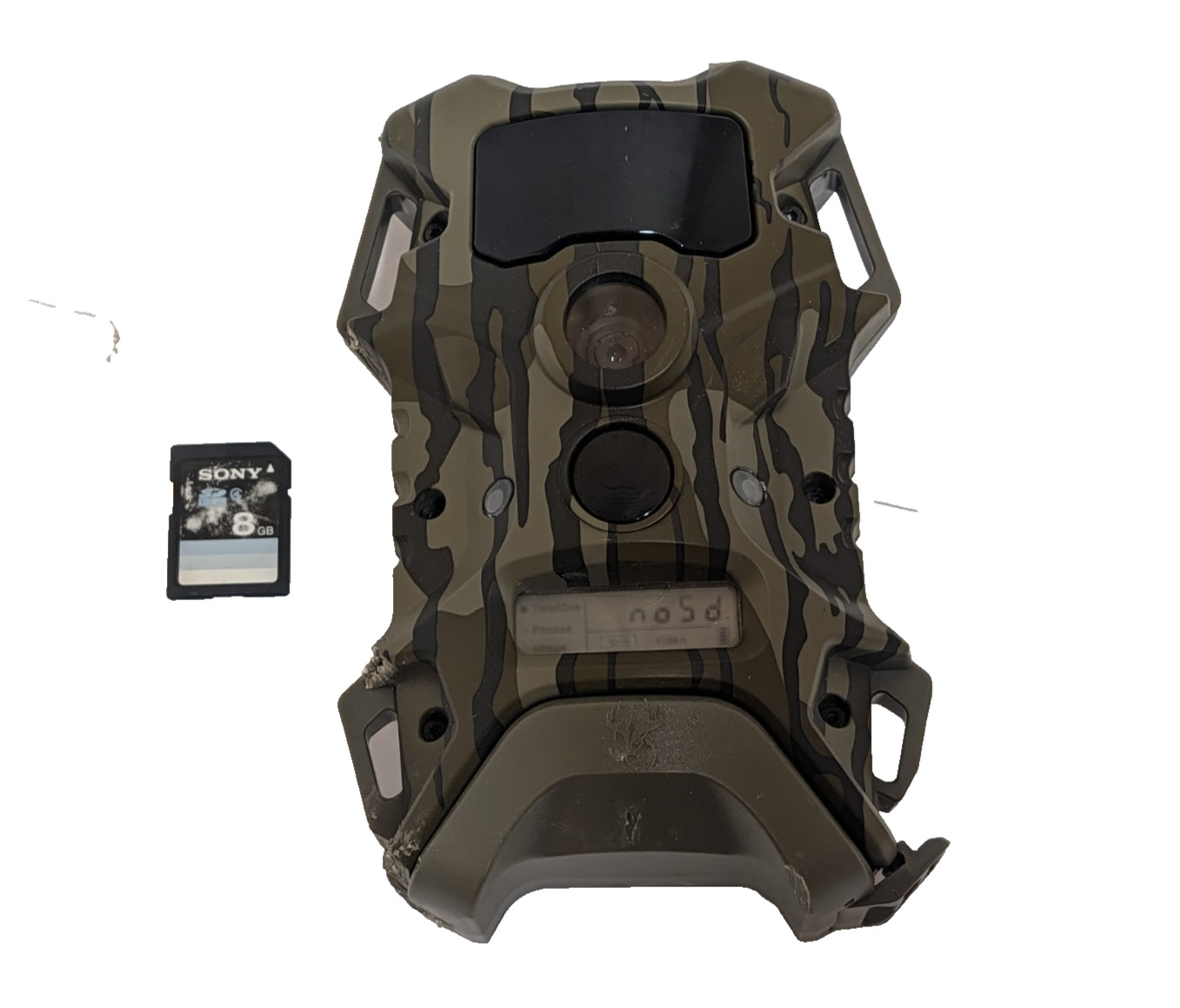 WILDGAME INNOVATIONS TERRA EXTREME TRAIL CAMERA 12 MP & 8GB SD card TX12B31M-8