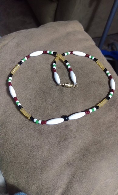 Iraq Service Ribbon Memorial Necklace - Style 1 ( 1 Rnd Black Bead Ctrd) 18 1/2"