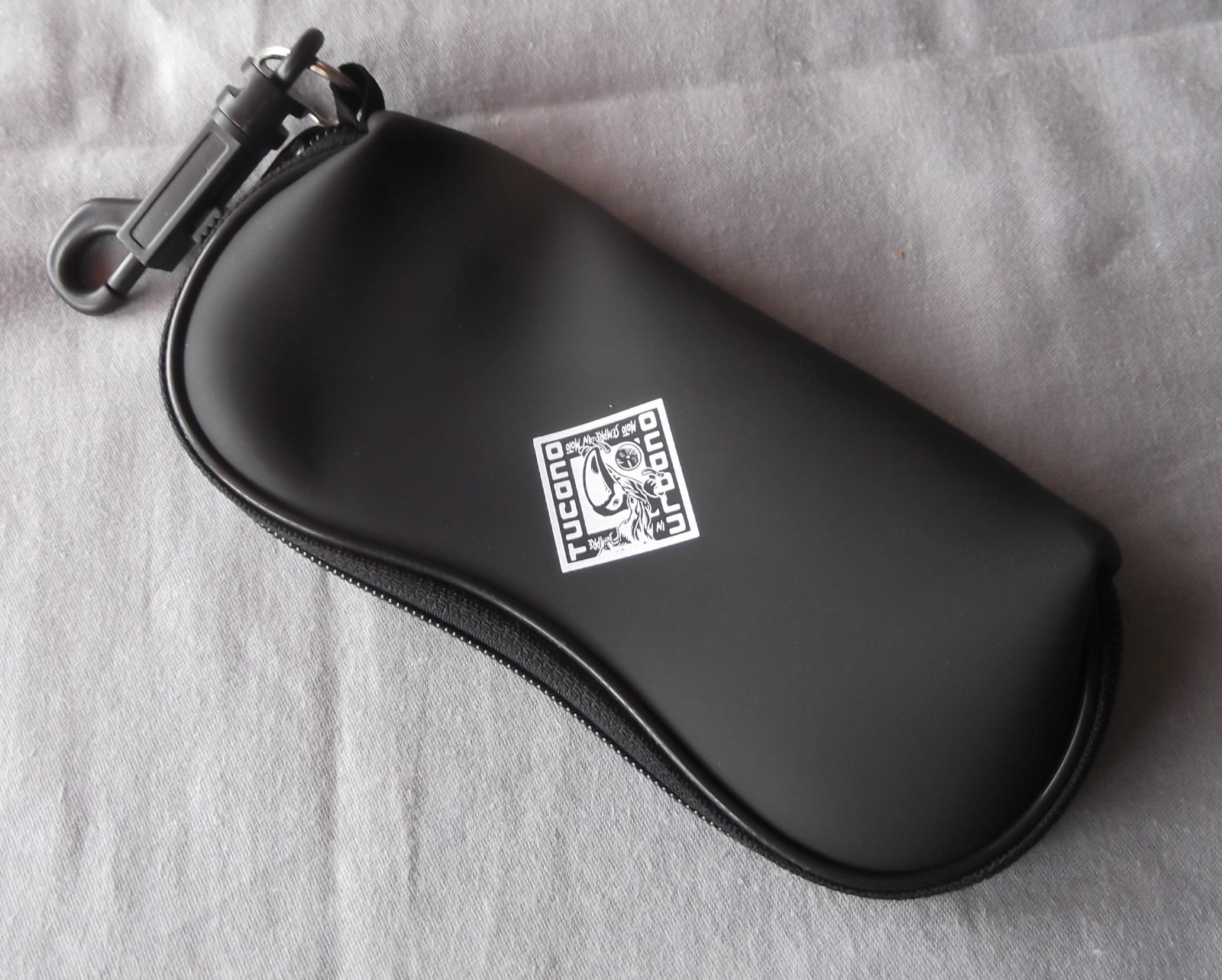 Cool Sunglasses Case by Tucano Urbano of Italy PR03 Custodia per Occhiali