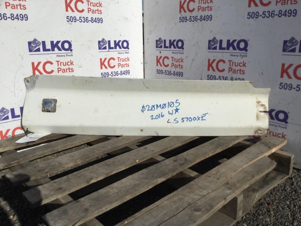 Replaces 2016 WESTERN STAR 5700XE CAB EXTENSION ,  WA