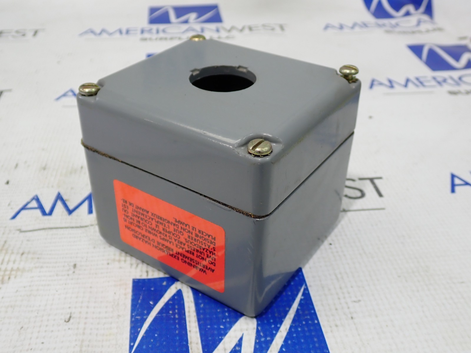 Square D 9001 KY1 1 Unit Enclosure Heavy Duty 600V Max NEMA 4,13 NEW