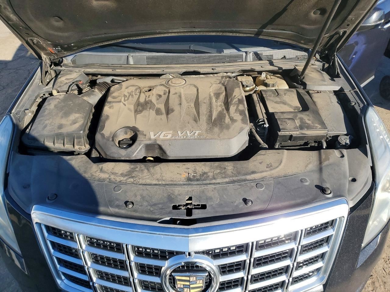 XTS 2015 Glove Box 5001732