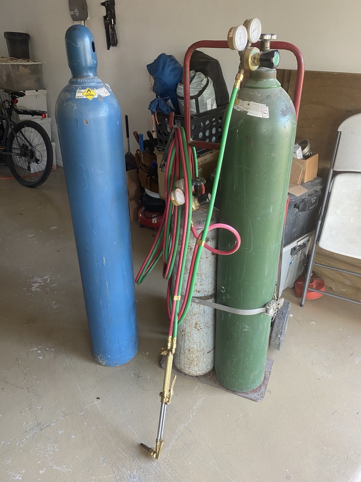 Oxygen Gas Welding & Cutting Kit with Cylinders, Hoses, Regulators, Torch