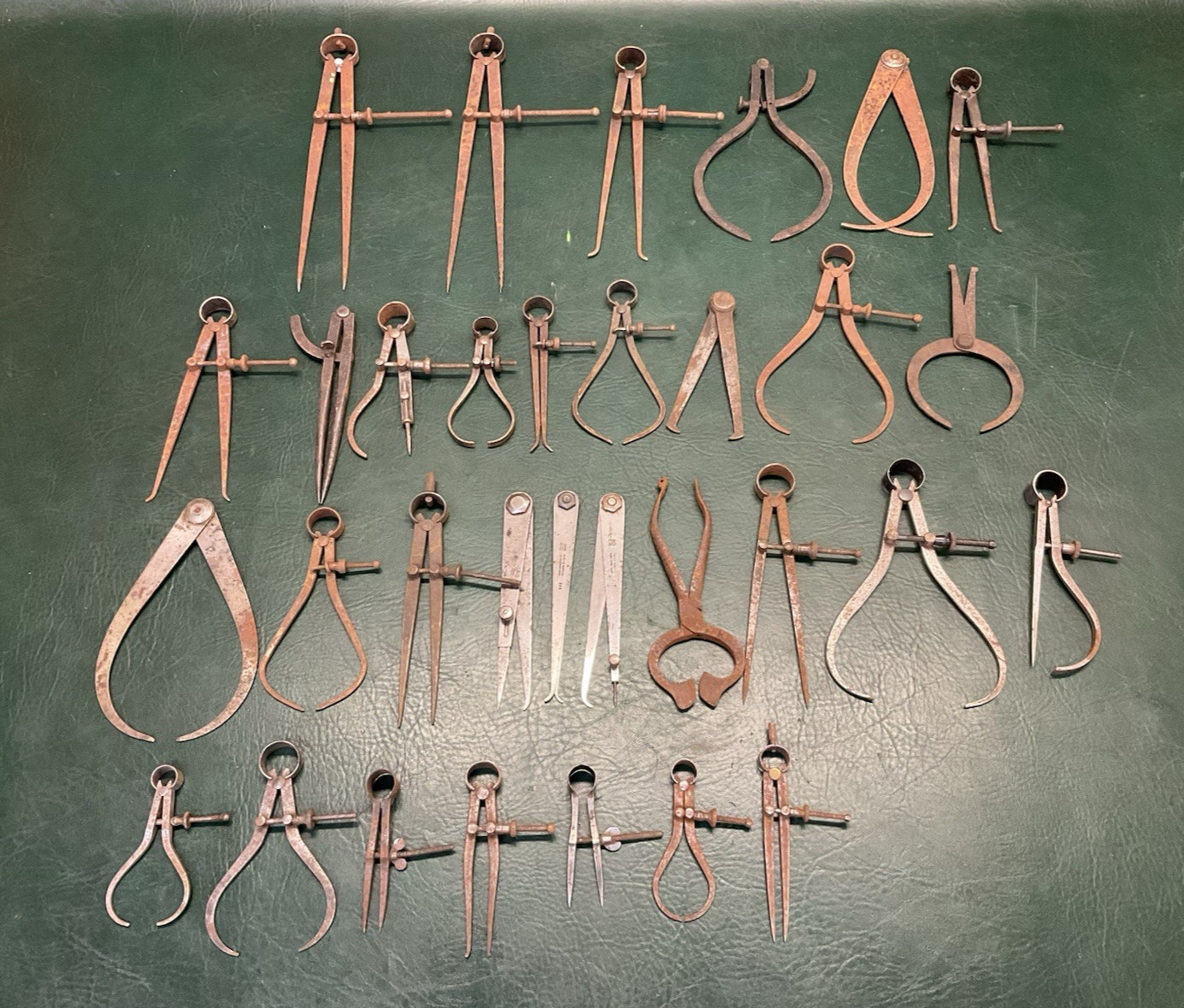 Lot of 32 Antique Machinist Calipers Dividers Lufkin, Starrett, Brown & Sharpe