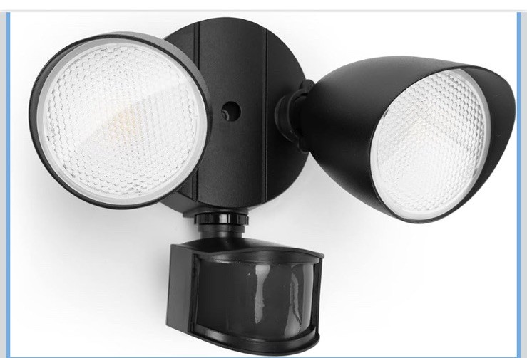 LUTEC 6222W 2500 Lm 32W 5000K LED Dual-Head Security Floodlight Outdoor Light