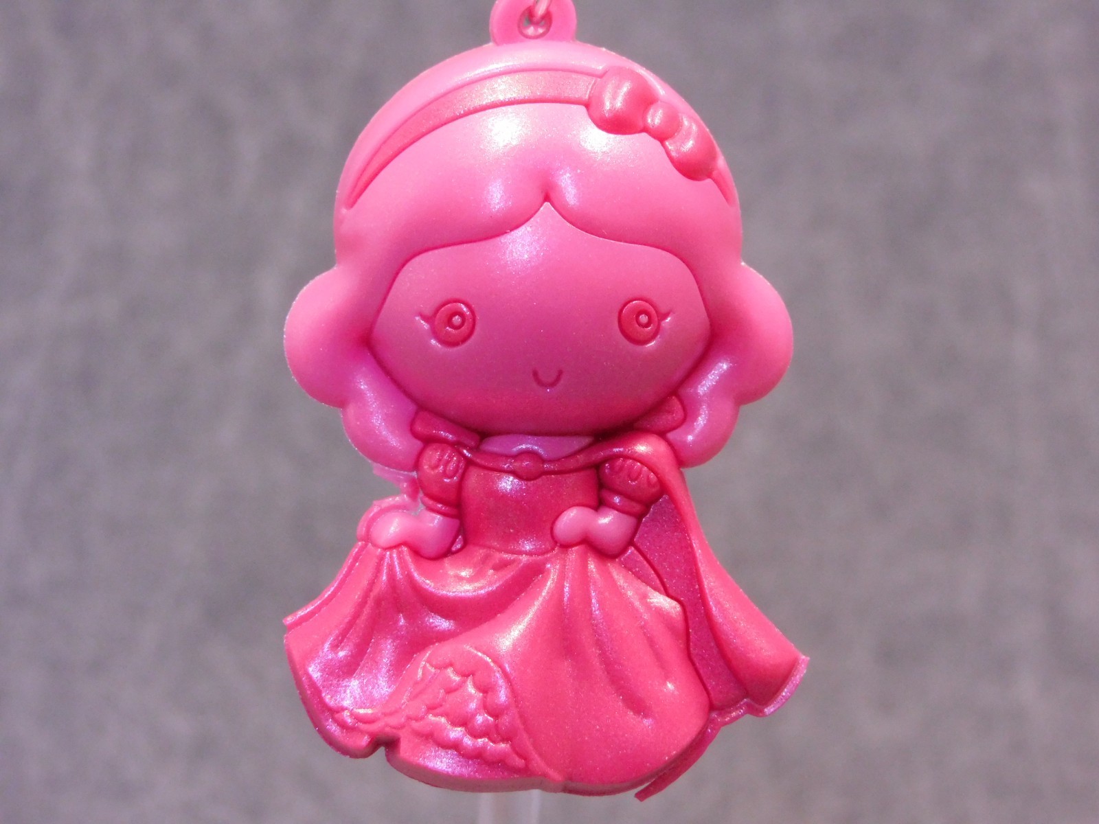 Disney Princesses NEW * Snow White Clip * Blind Bag Series 64 Key Chain Monogram