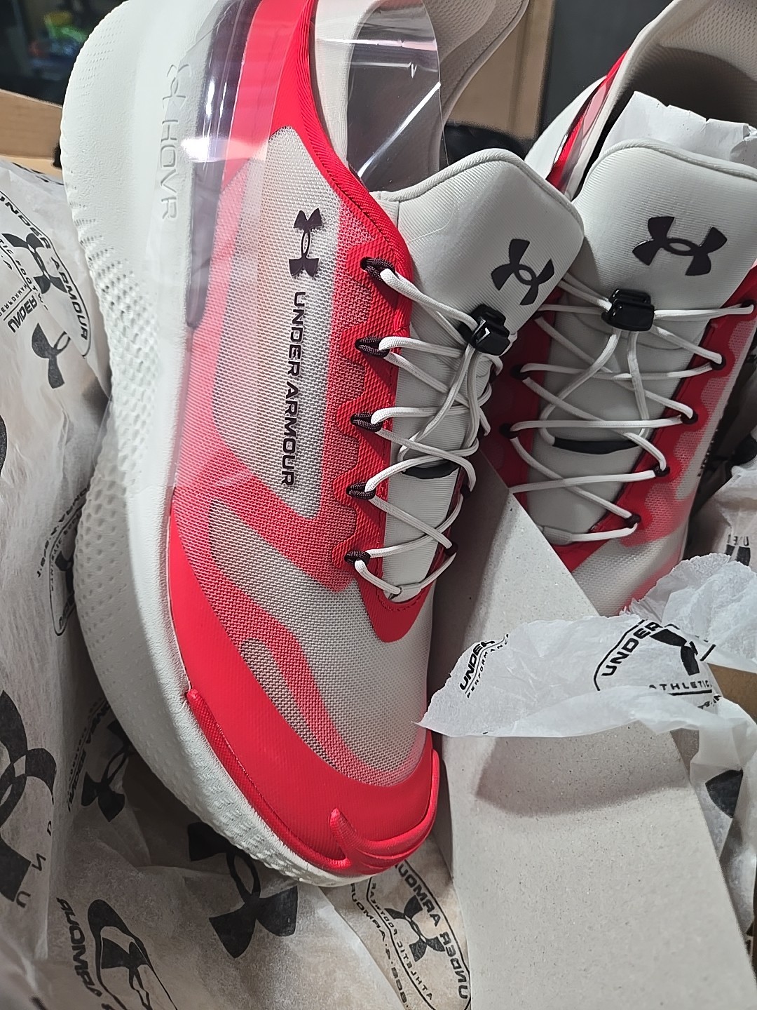 Brand New Under Armour Nova Summit running shoes - Unisex Black/White + FREEBIES