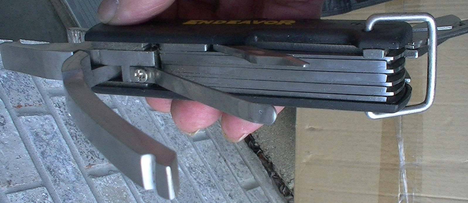 Endeavor Pocket Mulit-Tool With Gator Grip Universal Socket