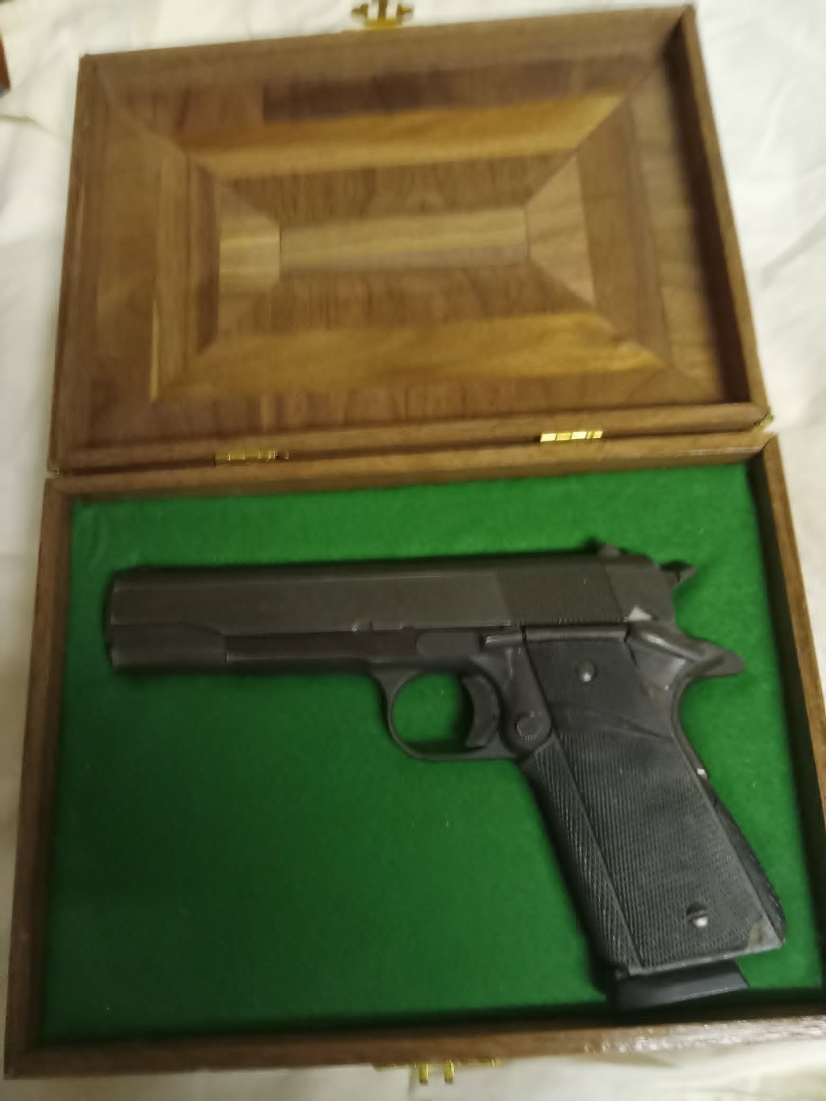 Pistol Presentation Case  display Box  For  1911 A1 and Clones