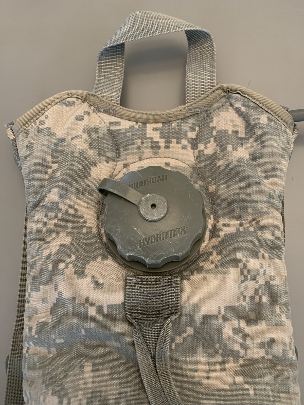 US Army Molle Hydration System Carrier w/ Camelback Hydromax Bladder