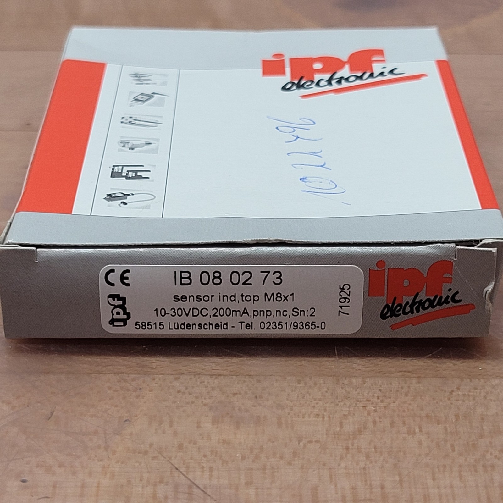 IPF Electronic IB080273 Sensor, 10-30VDC, 3 Pin M8 Connector - NEW