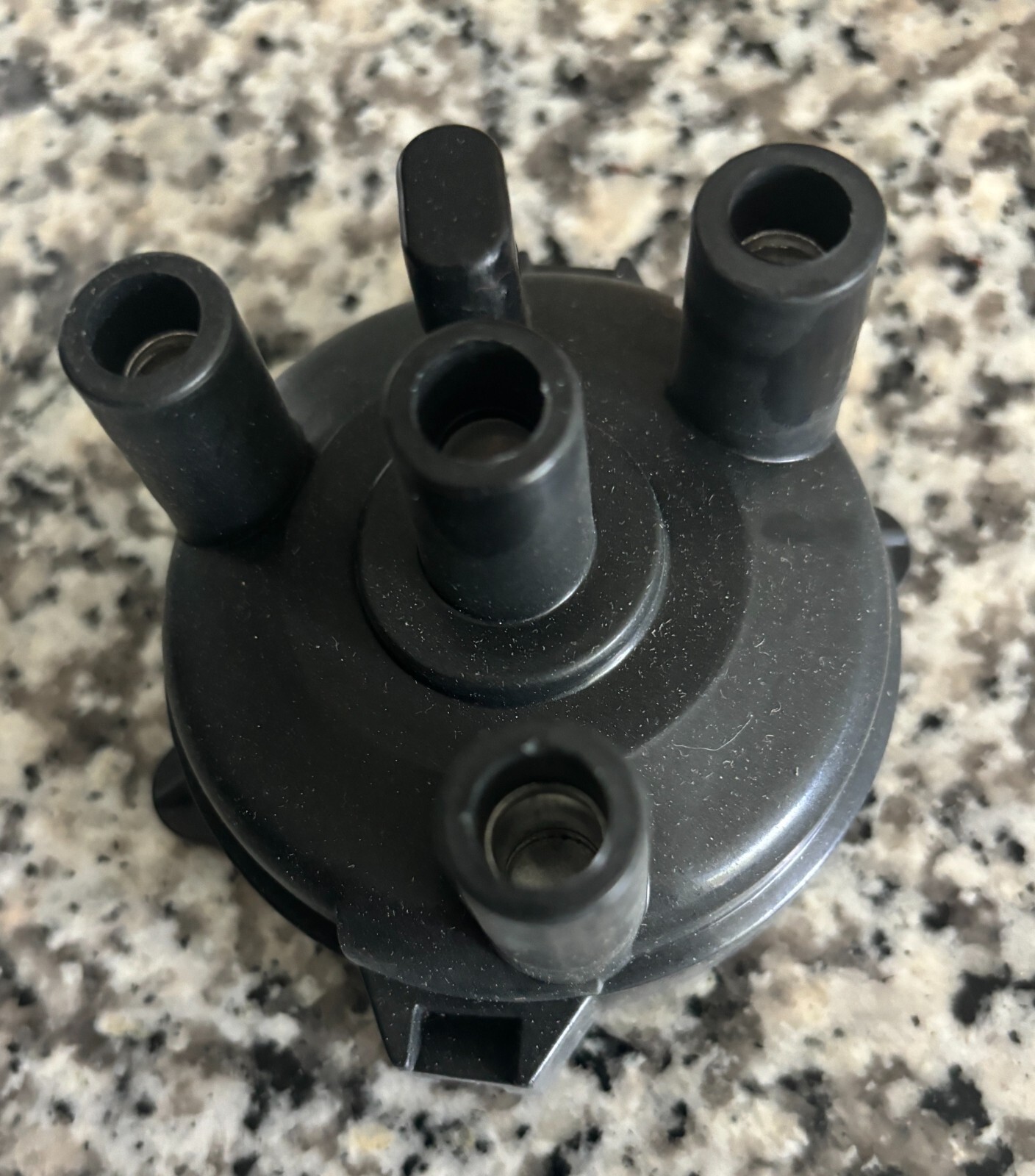 JDM SUZUKI CARRY DD51T /EVERY  DE51V PICK UP/VAN  CLAMP ON TYPE DISTRIBUTOR CAP