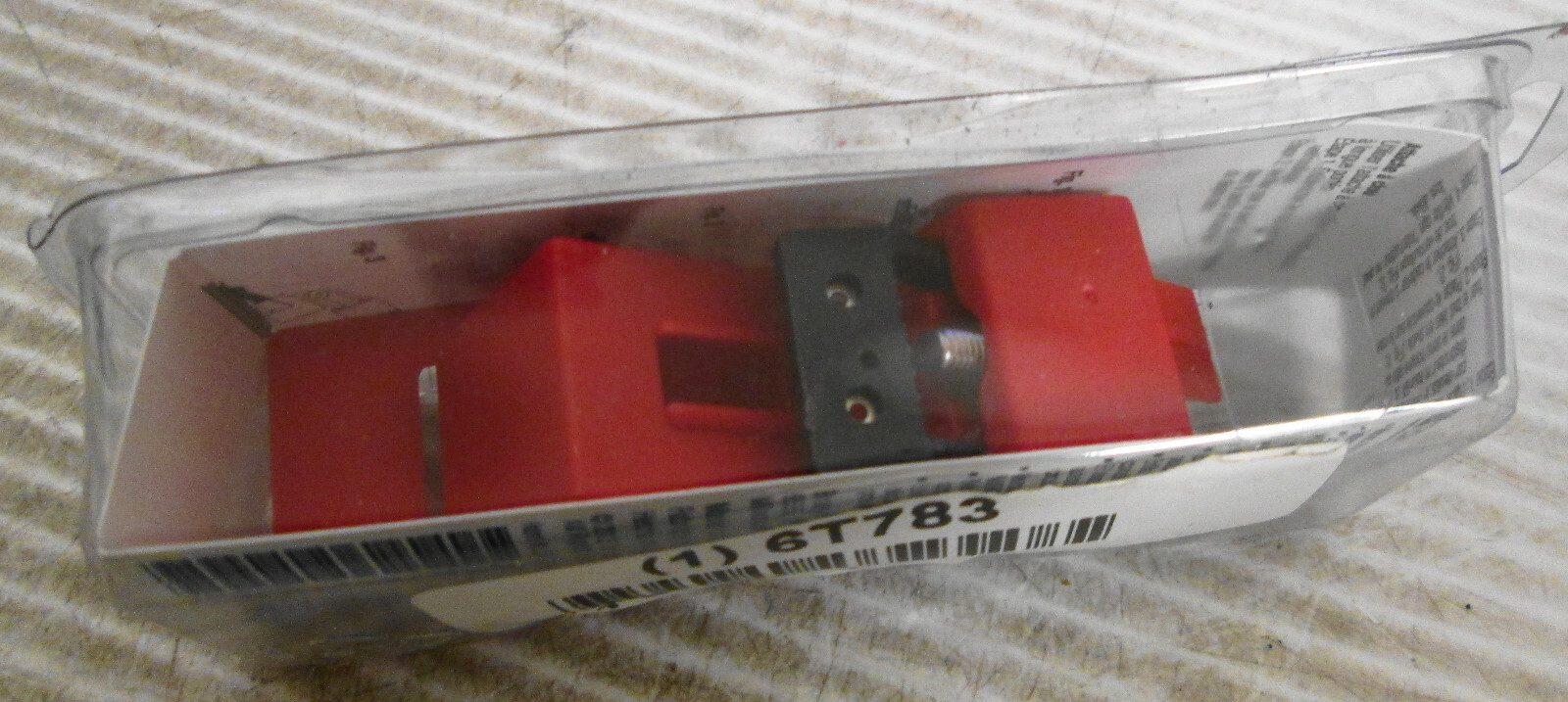 Brady 103581 Single Toggle Circuit Breaker Lockout 120/277V