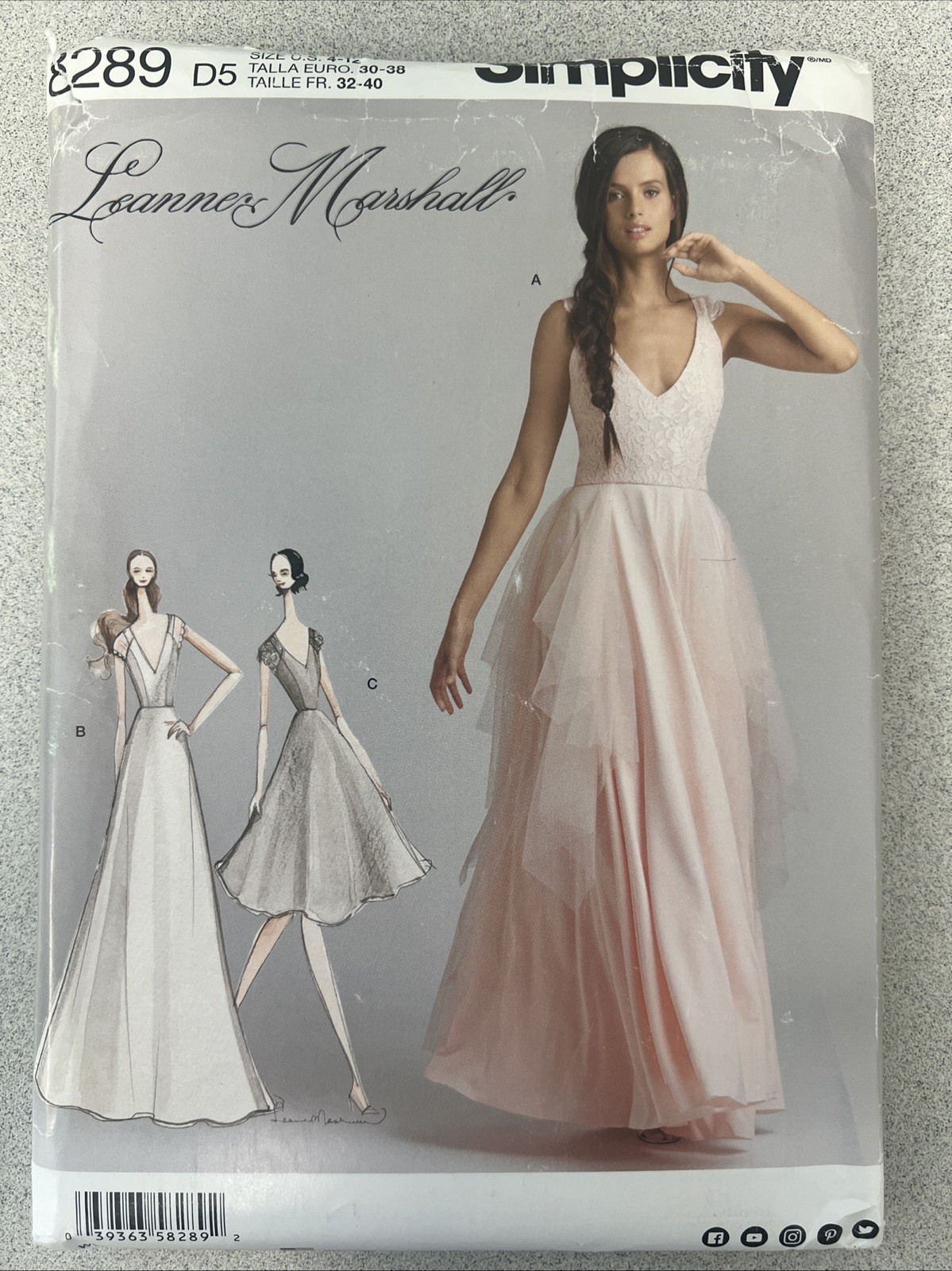 UNCUT Simplicity 8289 Misses Formal Special Occasion Dress (4-20) Sewing Pattern