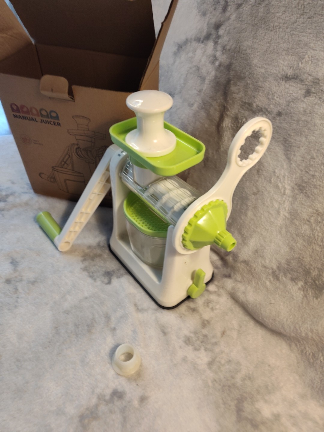 Mannual Juicer, Plastic White And Green in Box