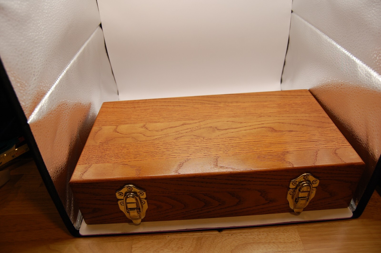 Fantastic heavy hard wood lined gun case box superb quality Mint pistol revolver