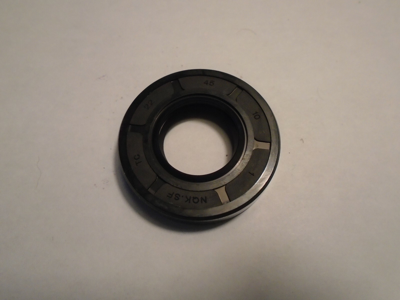 NEW TC 22X45X10 DOUBLE LIPS METRIC OIL / DUST SEAL 22mm X 45mm X 10mm