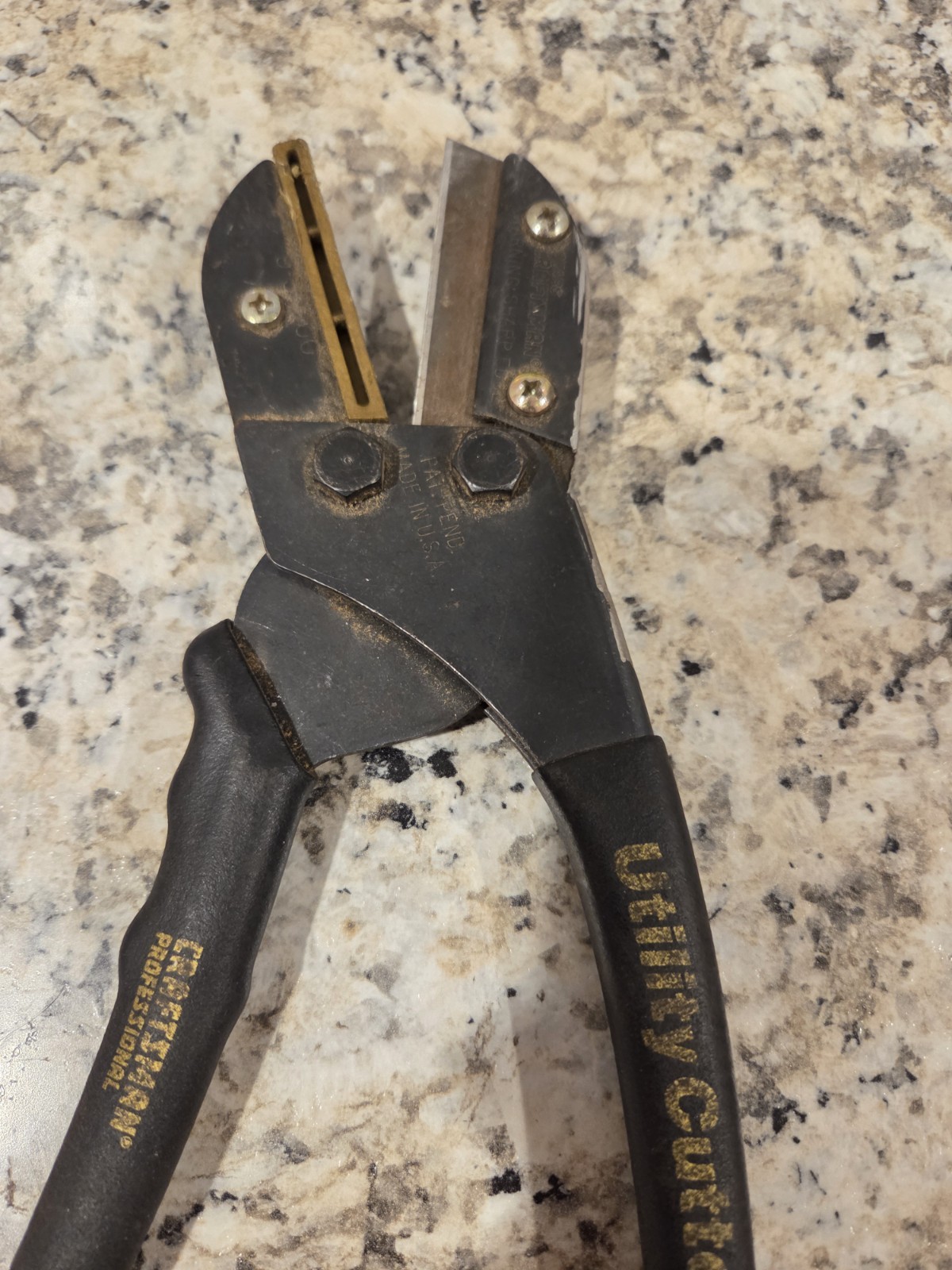 CRAFTSMAN4.74.7 out of 5 stars(195)Craftsman Handi-cut 2 1/2 Inch Utility...