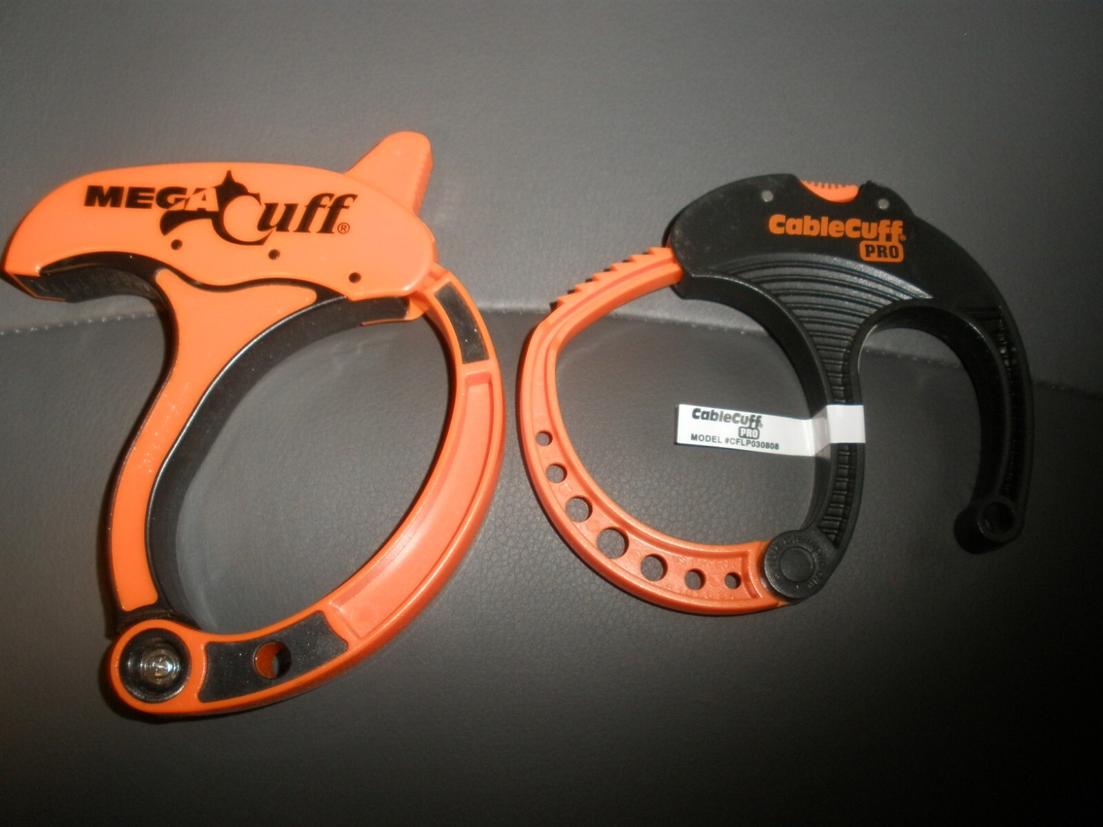 Lot of 2 MegaCuff & Cablecuff Pro (SU101)