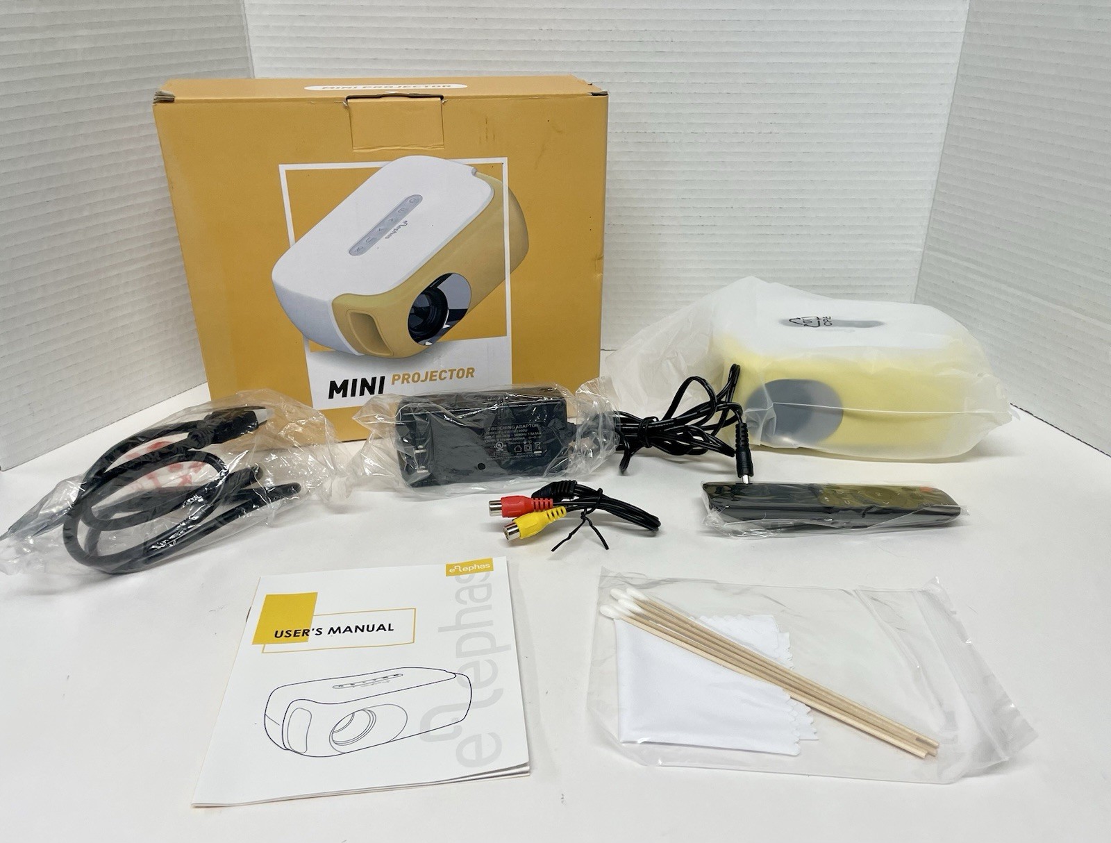 ELEPHAS Mini Portable LCD Projector Model RD-860 For Phone /Home NEW