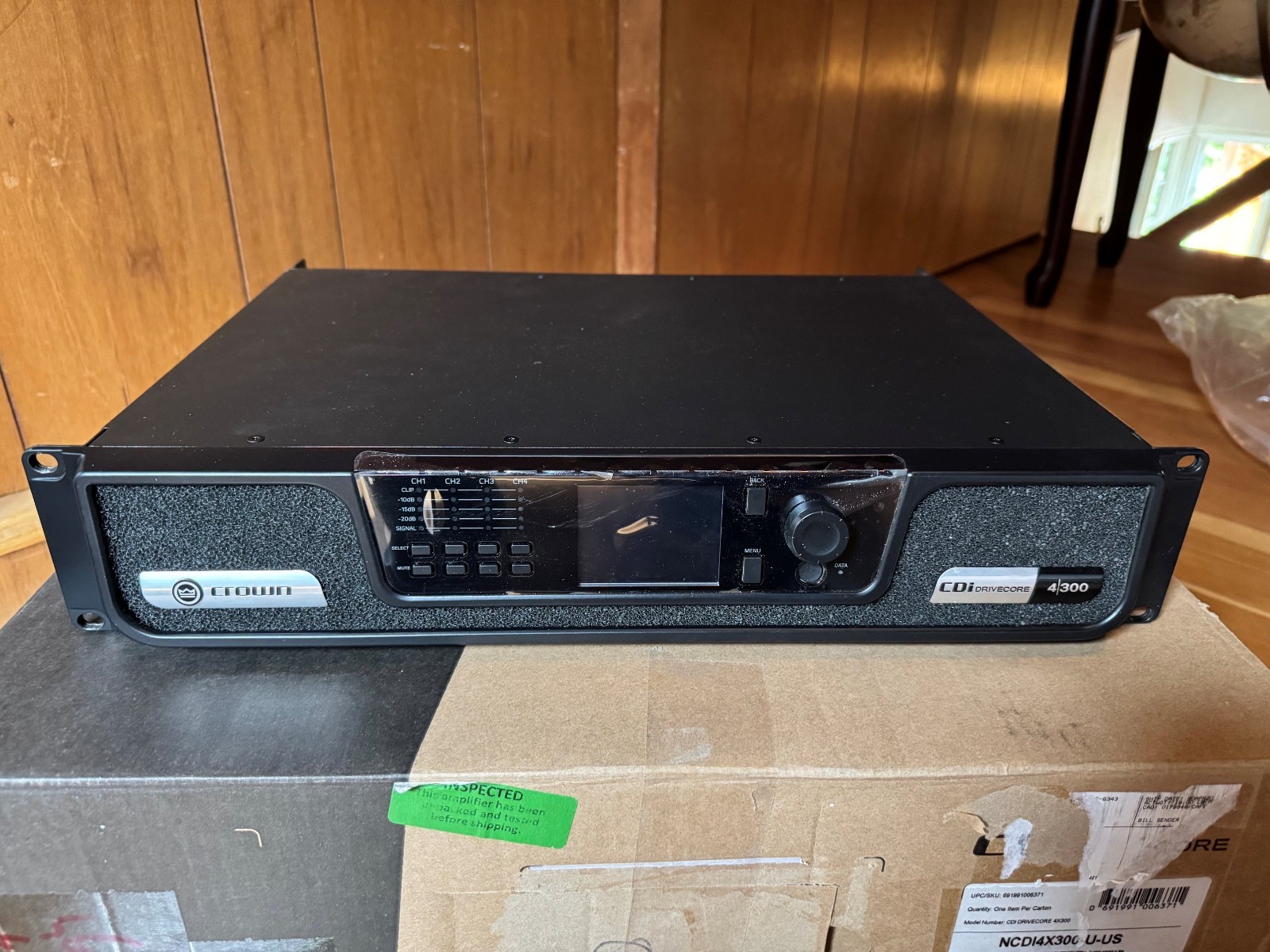 Crown DCI4|300 4 channel power amplifier - few weeks of use