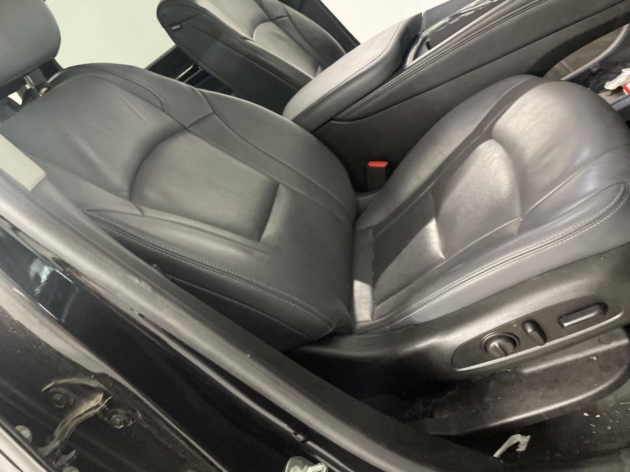 ENCLAVE 2018 Air Shutter 964498