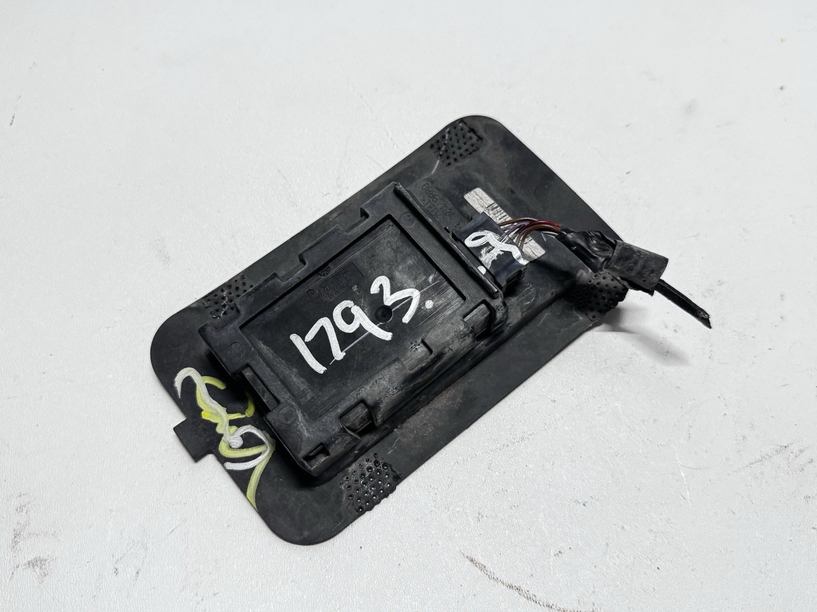 11-13 Chrysler Jeep Dodge Durango Blind Spot Detection Sensor Module 56038942AA