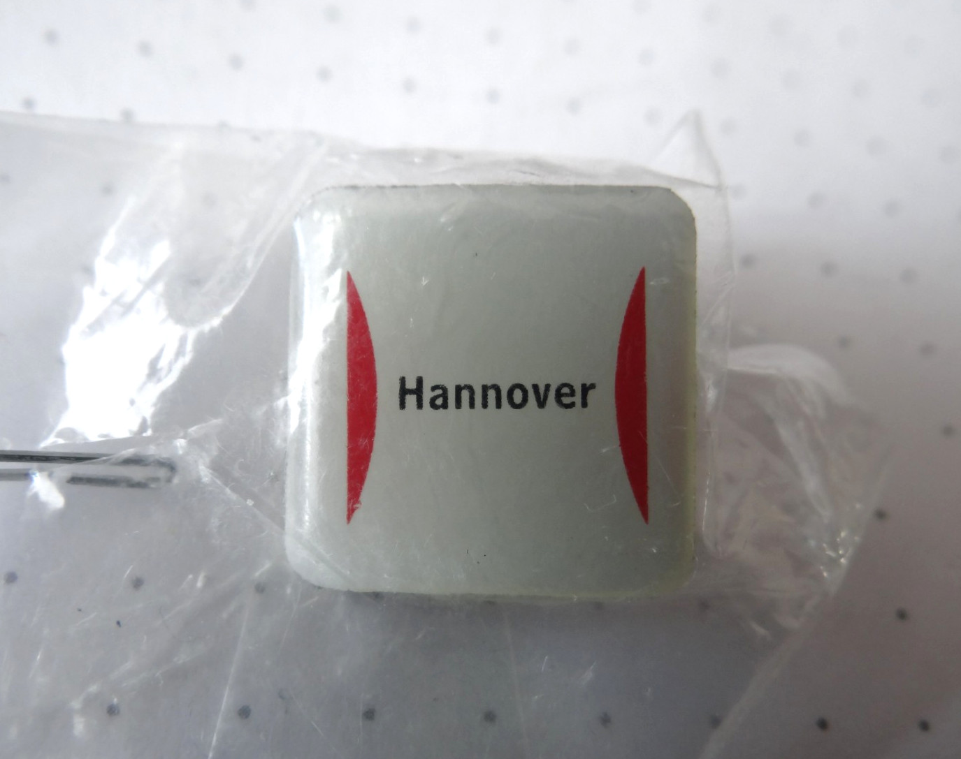Pin: "Hanover", capital of Lower Saxony, new, - original packaging