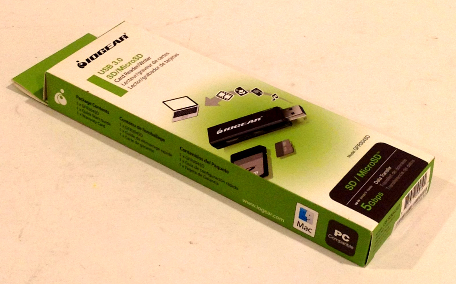IOGEAR SuperSpeed USB 3.0 SD/Micro SD Card Reader Writer GFR304SD 5Gbps Data New