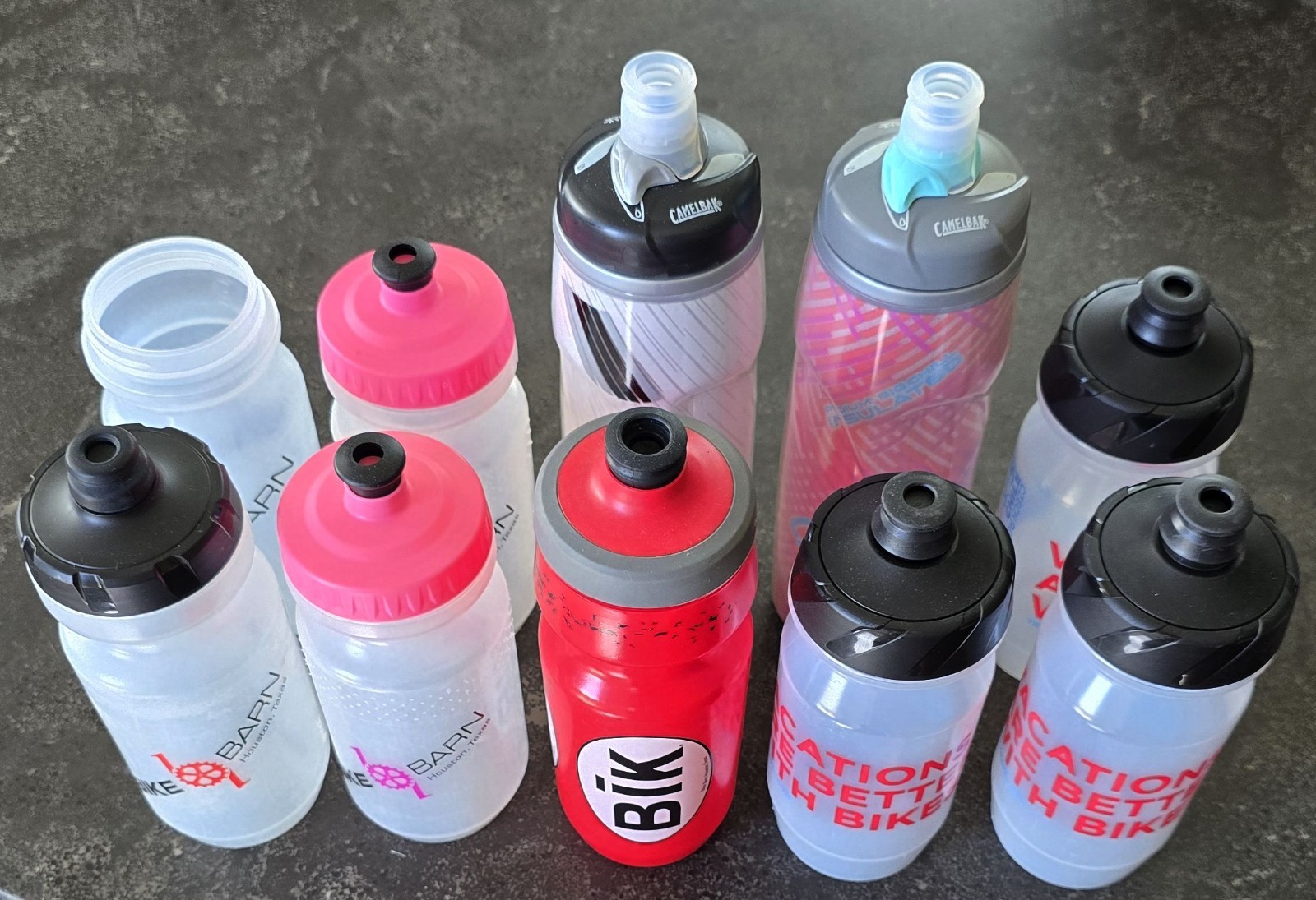 (10) MIXED BIKE CYCLING WATER BOTTLES, INSULATED / HIGH FLOW / RED/WHITE/CLEAR