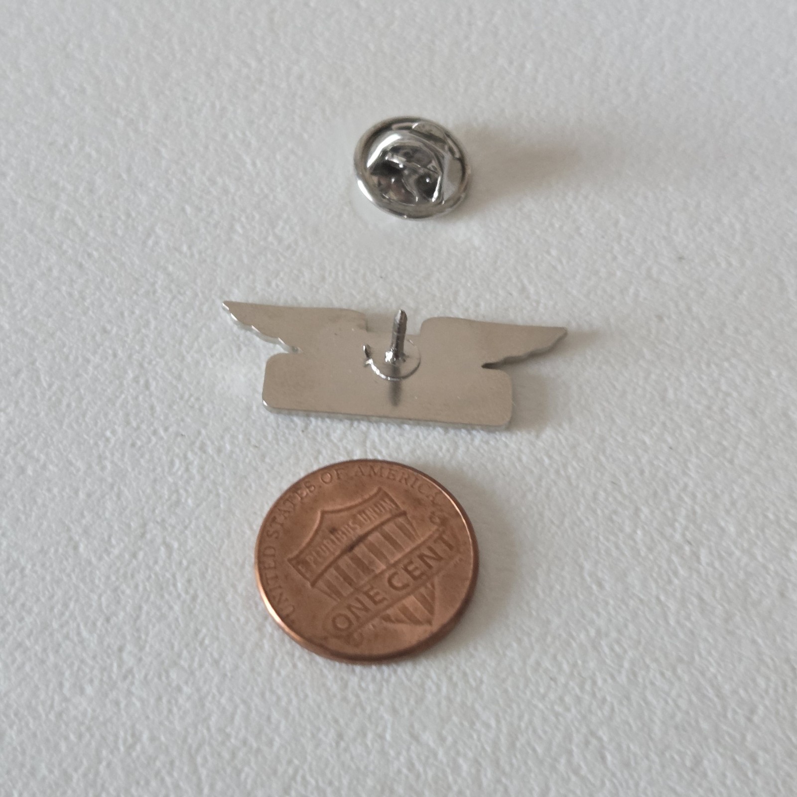 Jeppesen Wings Lapel Hat Jacket Pin Aviation