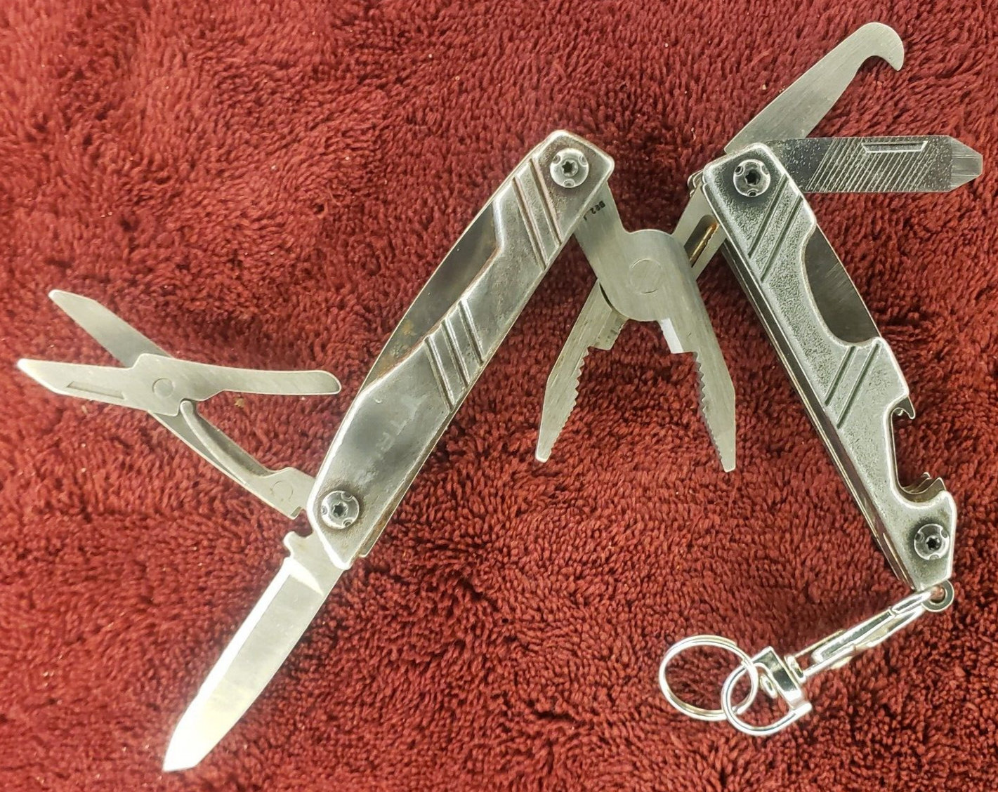 True utility Pocket Multi Tool BG22J