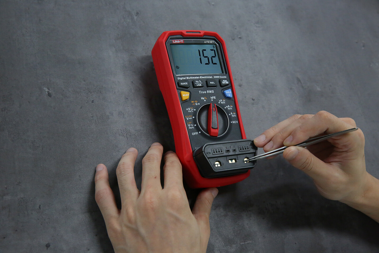 UNI-T UT61E+ 1000V True RMS Digital Multimeter USB Data hold/backlight✦Kd