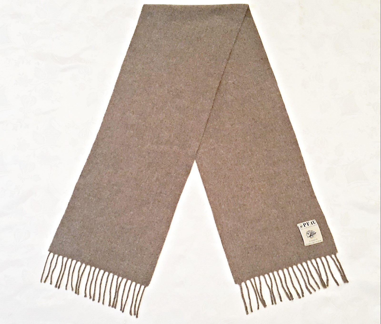 VINTAGE AUTHENTIC PFAU SOLID GRAY 100% SOFT WOOL LONG MENS FRINGE SCARF