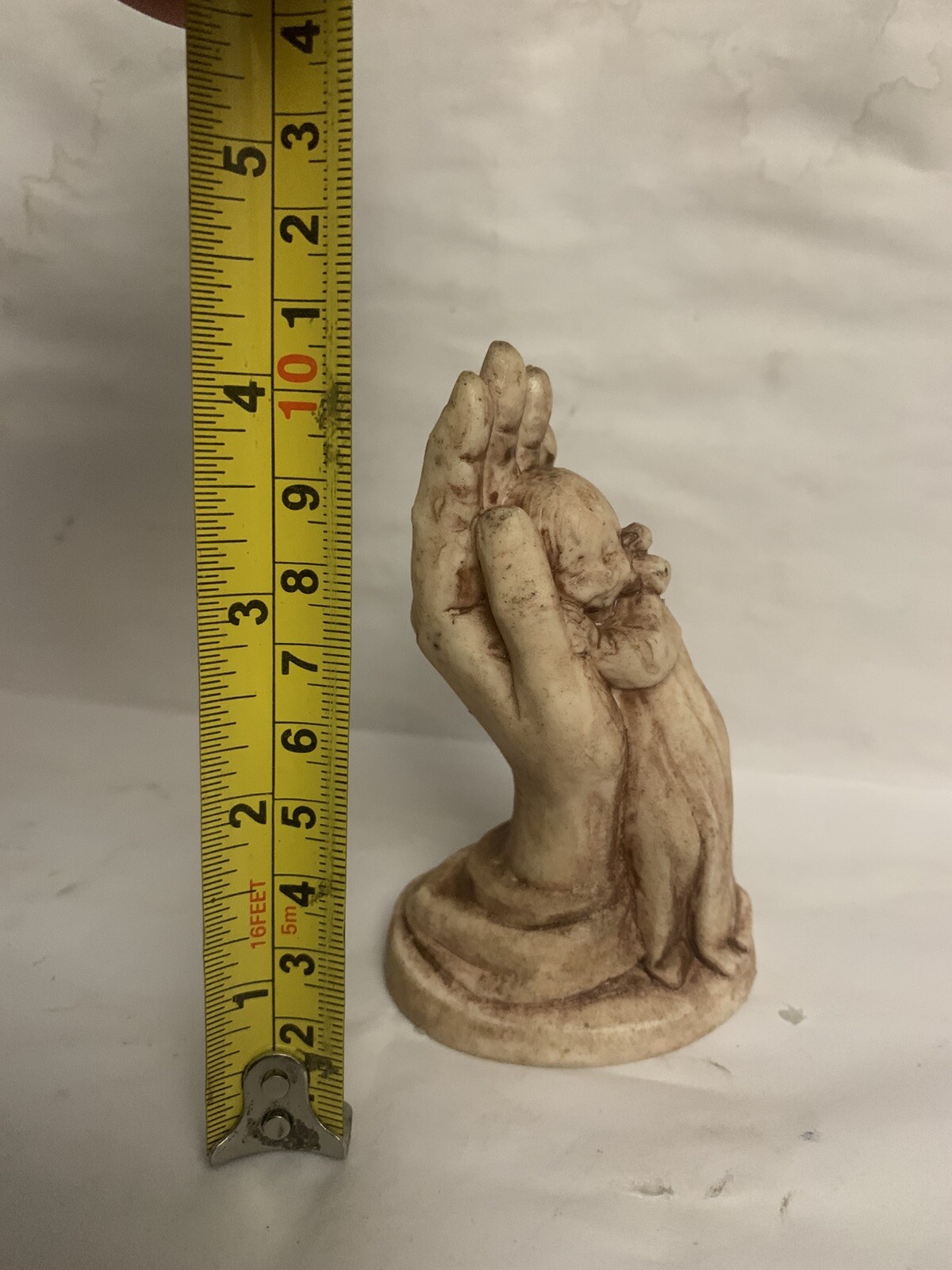 LATEX RUBBER MOLD Small Girl  In Hand  YKM-L5075   H: 4” Height