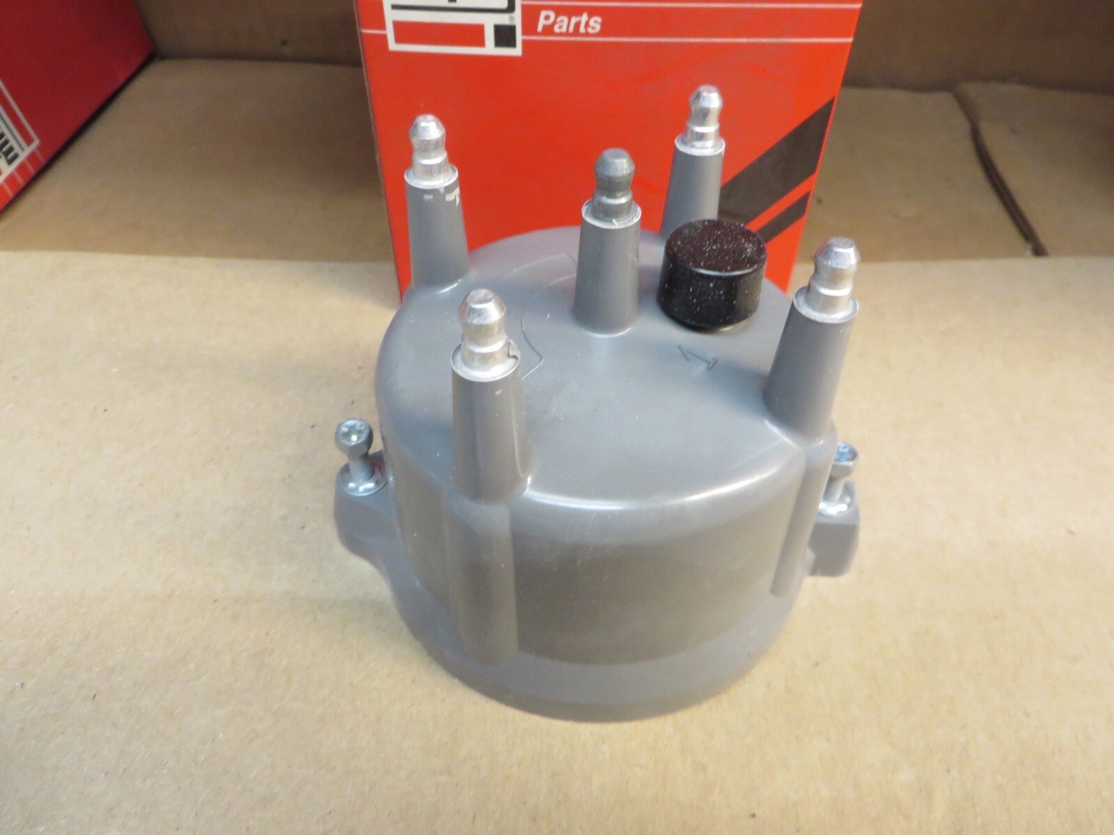 DISTRIBUTOR CAP MIGHTY # 4-329 new Replaces FORD OEM # E2EE12106AA, E5EE12106CA