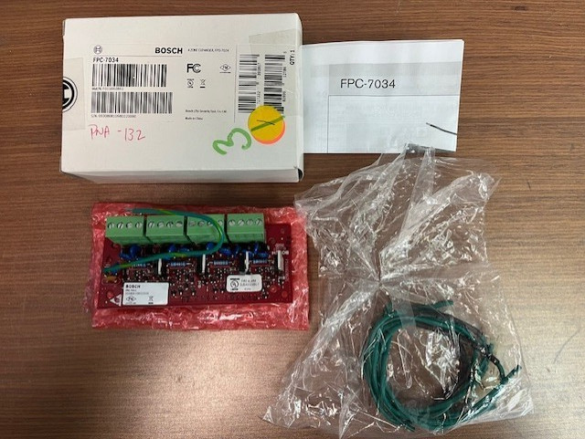 Bosch FPC-7034 4-Zone expander for fire systems; NOS new in open box