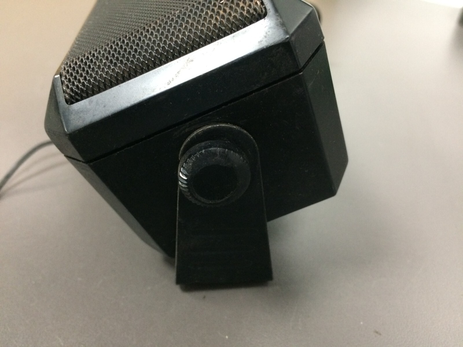 UNBRANDED, External Speaker, Mount & Screws, NO Plug, Tested Good