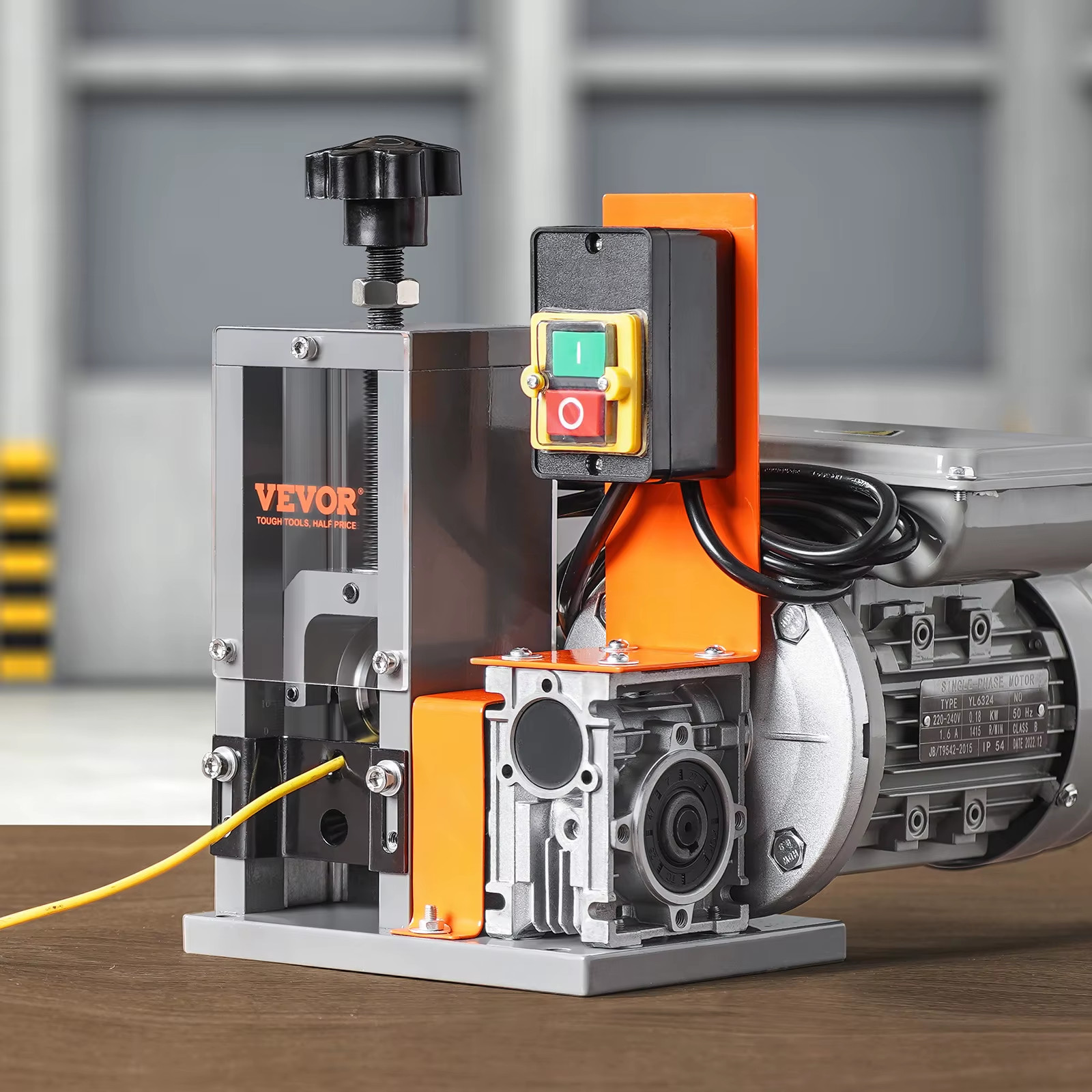 Electric Wire Stripping Machine 1.5-25Mm Cable Stripper 180W 60Ft/Min 3 Feeding