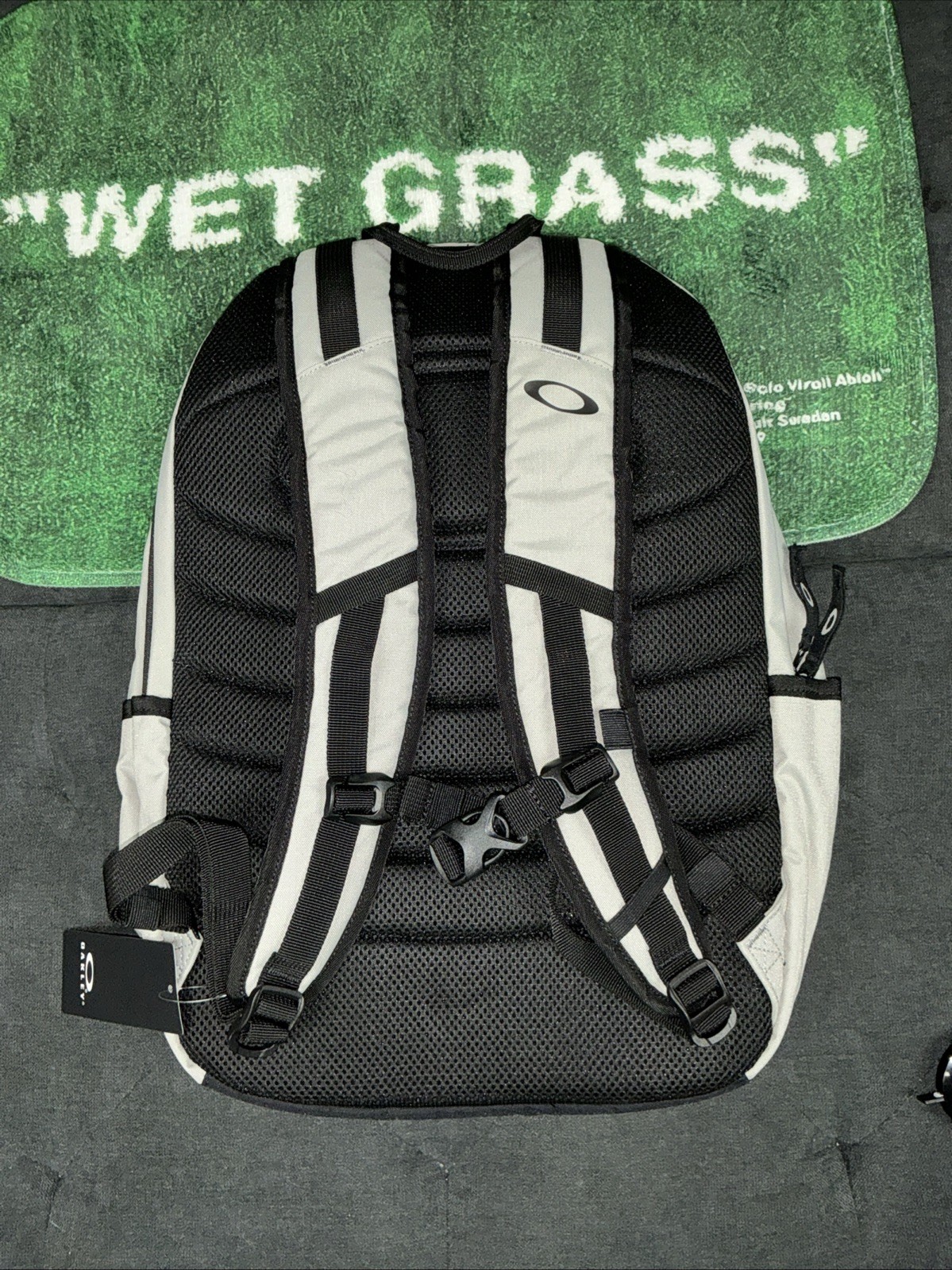 Oakley Backpack Gray/Black Zip Padded Adjustable. Great For Back To School.
